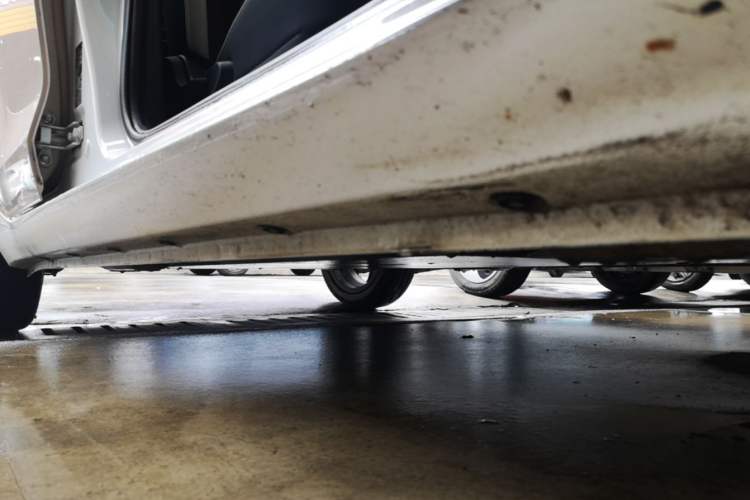Used ORA Black Cat 2022 351 km Range Comfort Version Ternary Lithium Right Side Sill