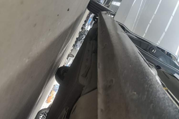 Used ORA Black Cat 2022 301km "Cute & Dynamic" Phosphate Iron Lithium Right Side Sill