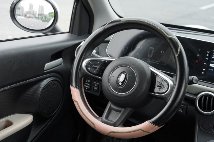 Used ORA Black Cat 2022 351 km Range Comfort Version Ternary Lithium Steering Wheel