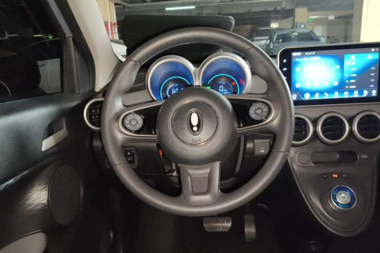Used ORA Black Cat 2022 301km "Cute & Dynamic" Phosphate Iron Lithium Steering Wheel