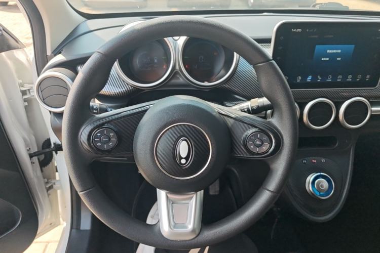 Used ORA Black Cat 2022 Updated Version 301 km Cute Pet Edition Lithium Iron Phosphate Steering Wheel
