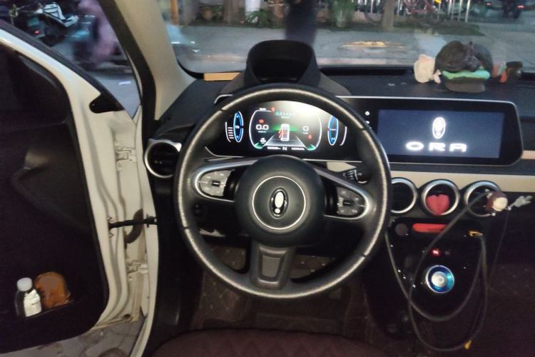 Used ORA Black Cat 2022 351 km Range Comfort Version Ternary Lithium Steering Wheel