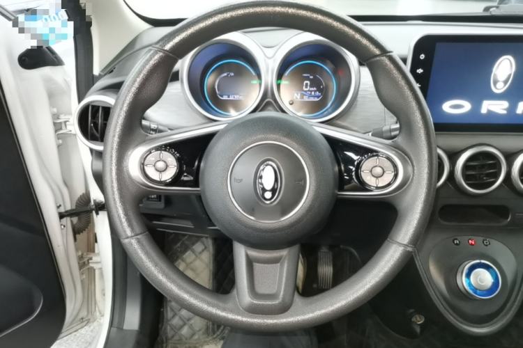 Used ORA Black Cat 2022 Updated Version 301 km Cute Pet Edition Lithium Iron Phosphate Steering Wheel