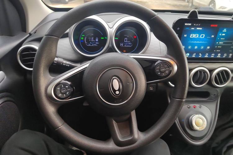 Used ORA Black Cat 2022 301km "Cute & Dynamic" Phosphate Iron Lithium Steering Wheel