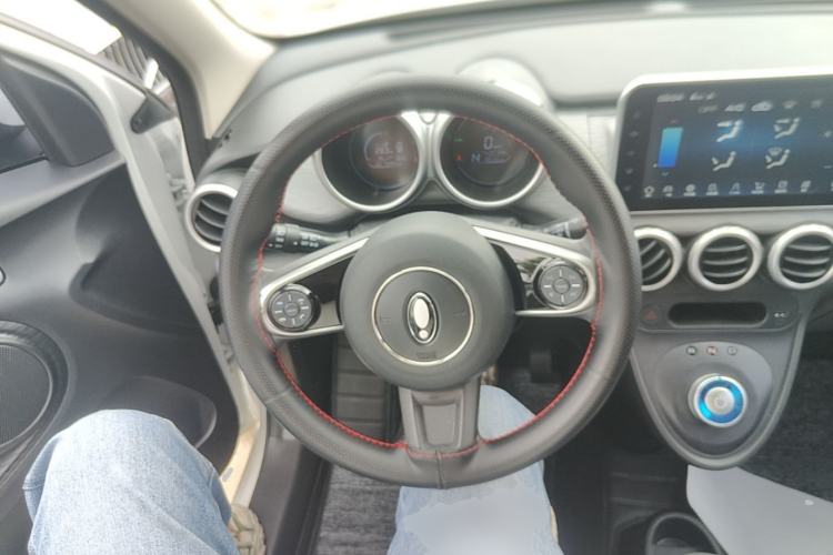 Used ORA Black Cat 2022 Updated Version 301 km Cute Pet Edition Lithium Iron Phosphate Steering Wheel