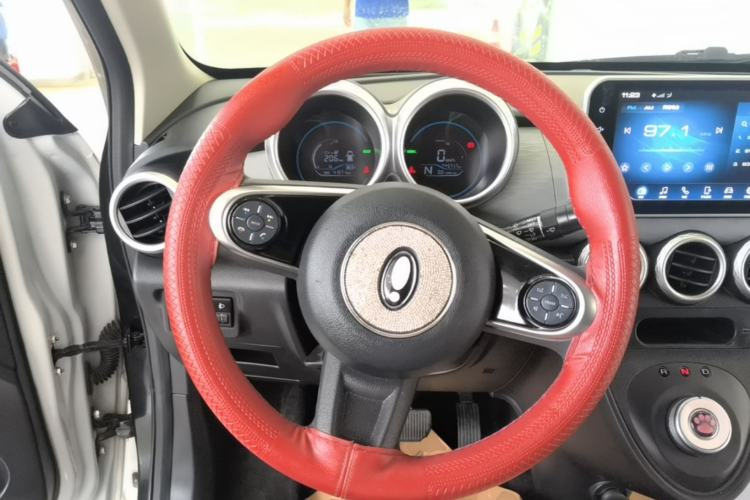 Used ORA Black Cat 2022 Updated Version 301 km Cute Pet Edition Lithium Iron Phosphate Steering Wheel
