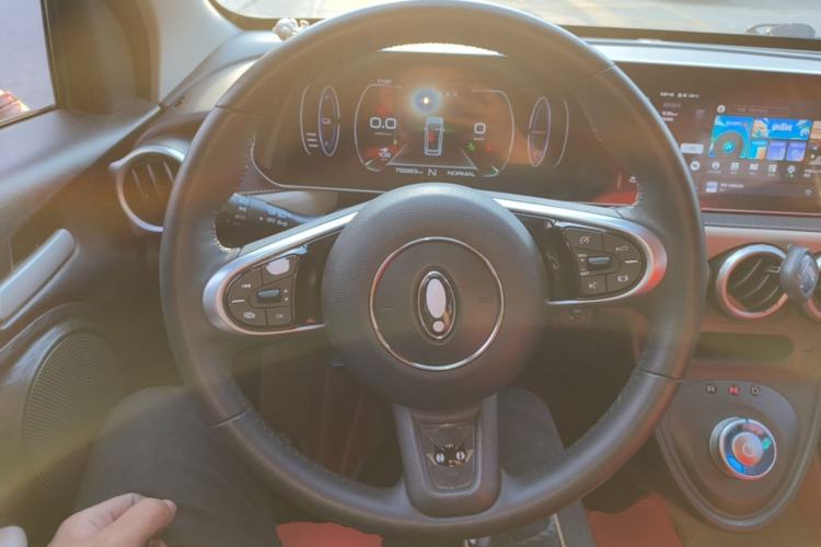 Used ORA Black Cat 2022 405 km Long-Range Version Ternary Lithium Steering Wheel