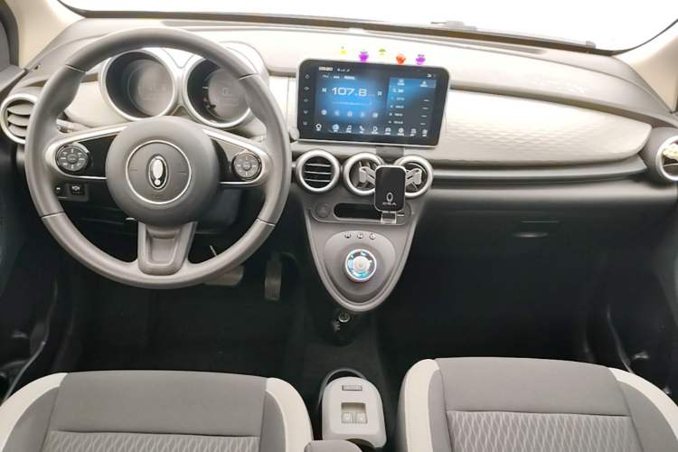 Used ORA Black Cat 2022 301km "Cute Pet" Version – Lithium Iron Phosphate Center Console