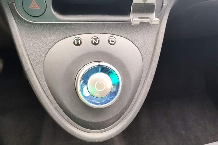 Used ORA Black Cat 2022 301km "Cute Pet" Version – Lithium Iron Phosphate Gear Lever