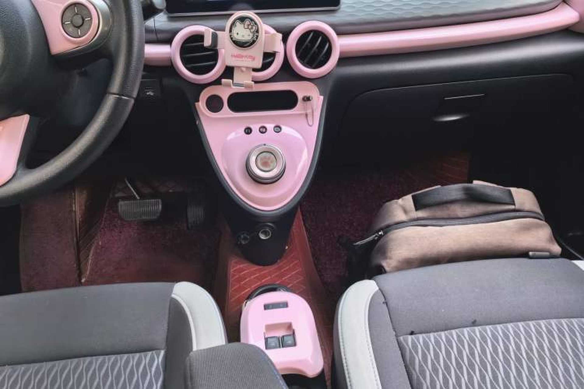 Used ORA Black Cat 2022 301km "Cute Pet" Version – Lithium Iron Phosphate Gear Lever