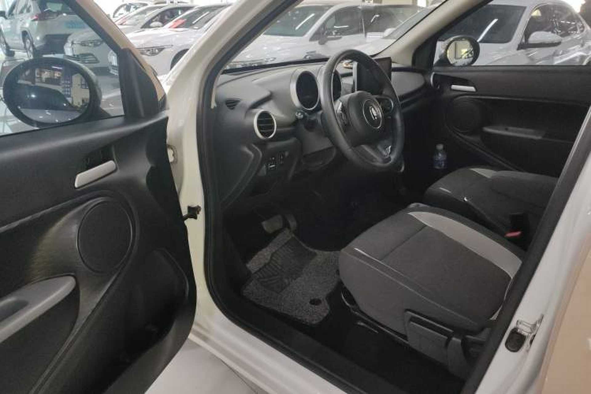 Used ORA Black Cat 2022 351 km Standard Version Ternary Lithium Interior 2