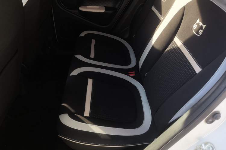 Used ORA Black Cat 2022 351 km Comfort Version Ternary Lithium Interior 4