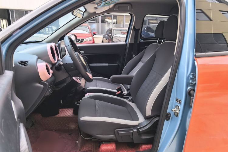 Used ORA Black Cat 2022 301km "Cute Pet" Version – Lithium Iron Phosphate Left Front Seat