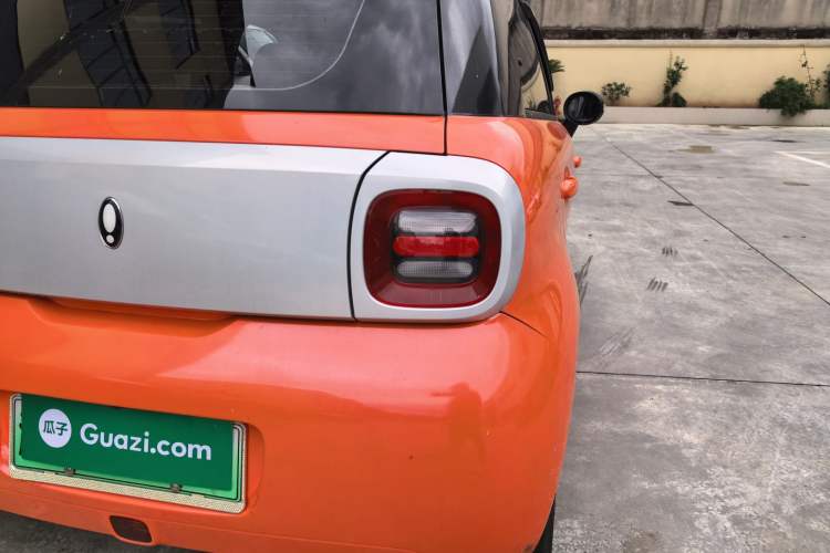 Used ORA Black Cat 2022 301km "Cute Pet" Version – Lithium Iron Phosphate Right Rear Taillight