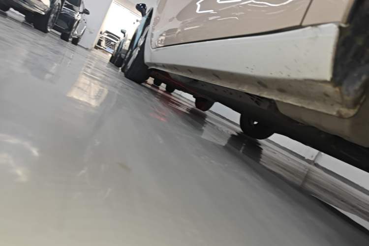 Used ORA Black Cat 2022 351 km Standard Version Ternary Lithium Right Side Sill