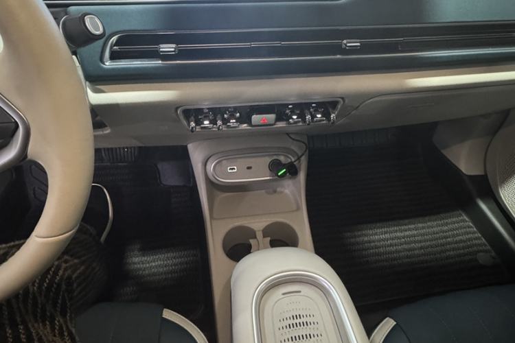 Used ORA Good Cat 2024 401 km Luxury Version Interior 2
