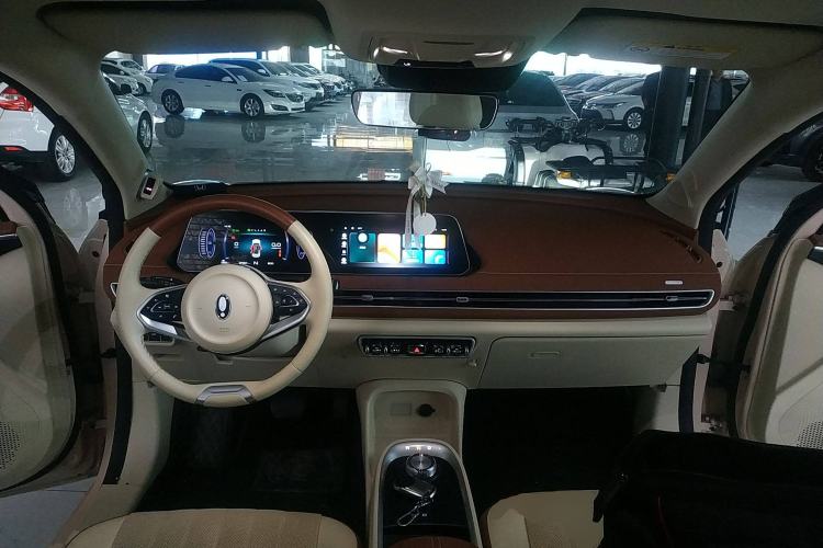 Used ORA Good Cat 2022 400km Standard Range Premium Version Lithium-Ion Battery Interior 2