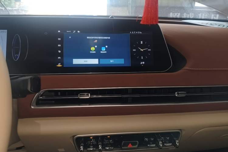 Used ORA Good Cat 2021 400km Standard Range Venus Edition Lithium-Ion Battery Audio And AC Panel