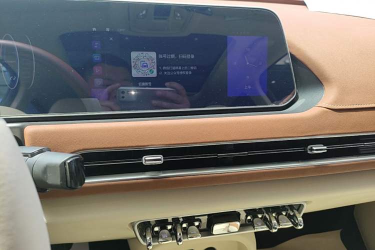 Used ORA Good Cat 2021 500km Long-Range Apollo Edition Ternary Lithium Audio And AC Panel