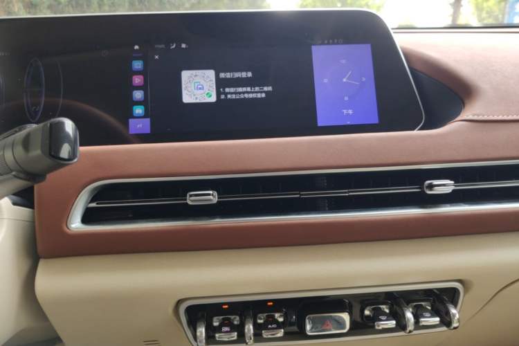 Used ORA Good Cat 2021 400km Standard Range Athena Edition Lithium-Ion Battery Audio And AC Panel