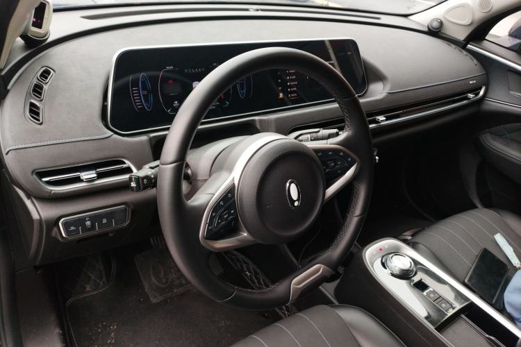 Used ORA Good Cat 2021 400km Standard Range Athena Edition Lithium-Ion Battery Center Console