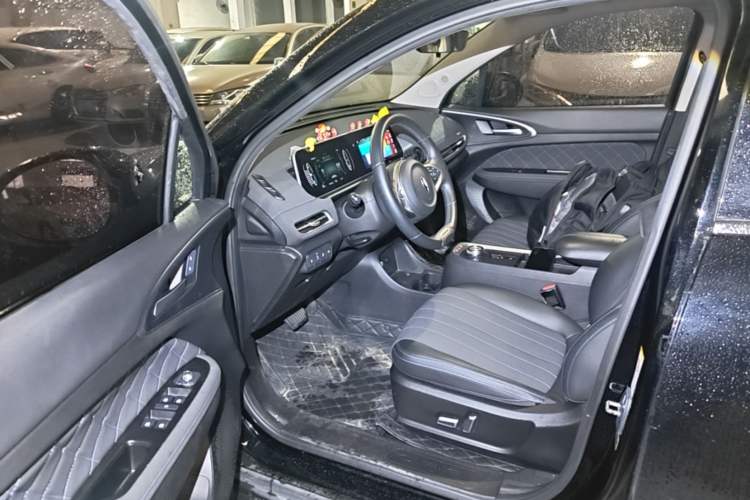 Used ORA Good Cat 2021 500km Long-Range Poseidon Edition Lithium-Ion Battery Driver Seat