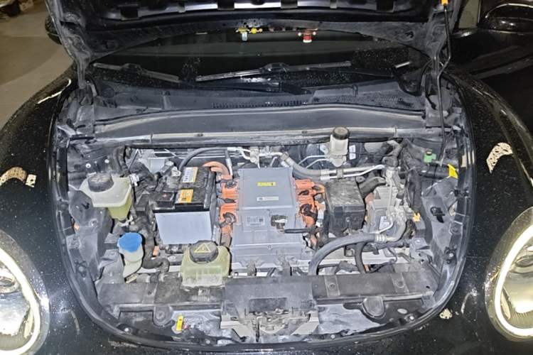 Used ORA Good Cat 2021 500km Long-Range Poseidon Edition Lithium-Ion Battery Engine Bay
