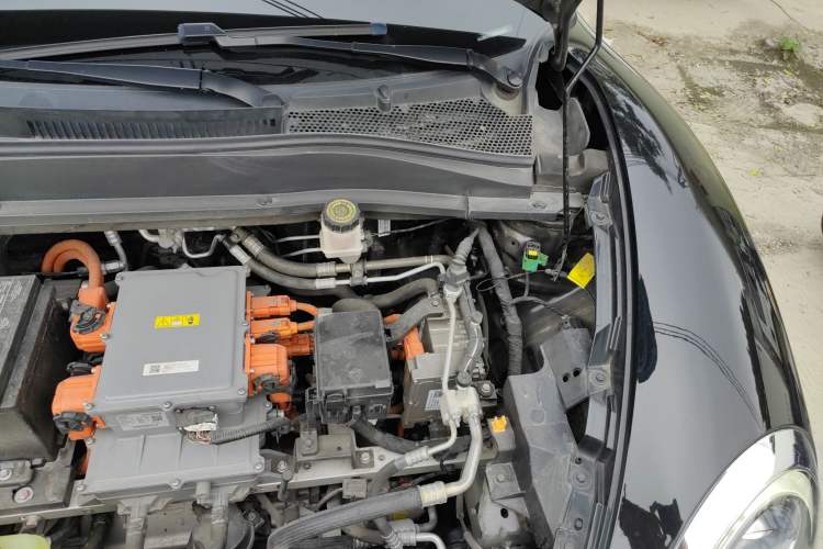 Used ORA Good Cat 2021 500km Long-Range Apollo Edition Ternary Lithium Engine Bay Left