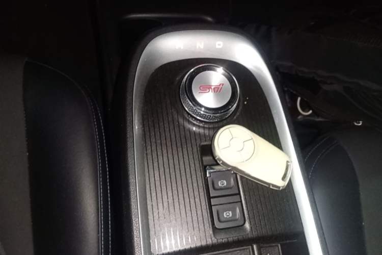 Used ORA Good Cat 2021 500km Long-Range Poseidon Edition Lithium-Ion Battery Gear Lever