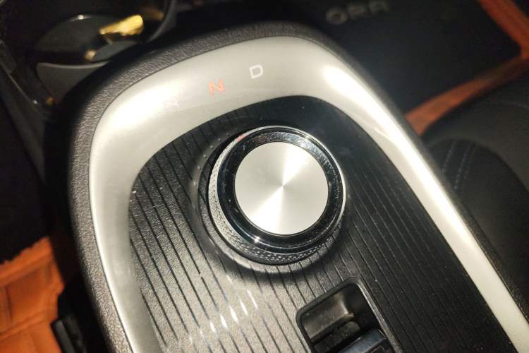 Used ORA Good Cat 2021 400km Standard Range Athena Edition Lithium-Ion Battery Gear Lever