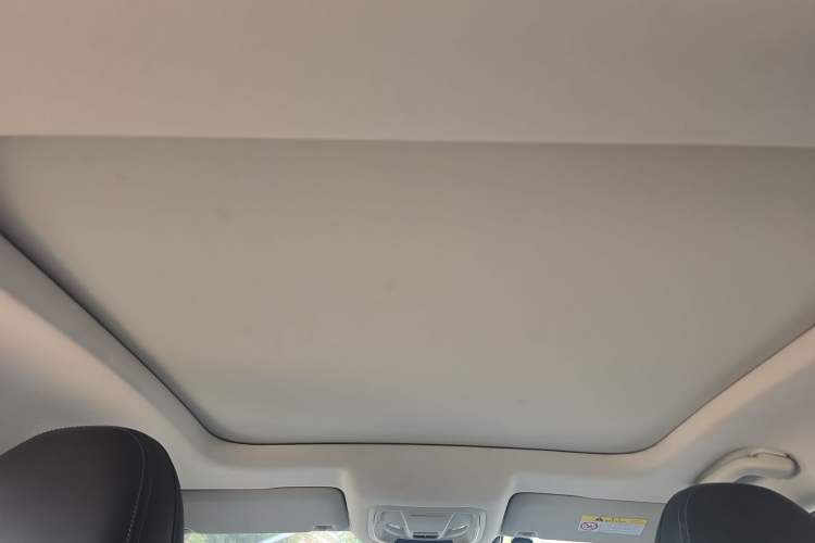 Used ORA Good Cat 2021 400km Standard Range Venus Edition Lithium Iron Phosphate Headliner
