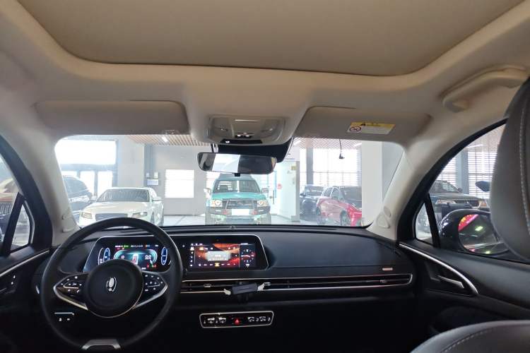 Used ORA Good Cat 2021 400km Standard Range Venus Edition Lithium Iron Phosphate Headliner
