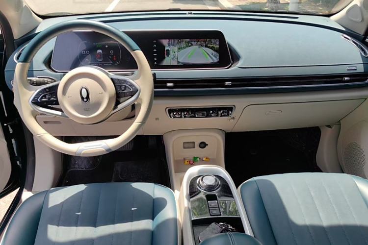 Used ORA Good Cat 2021 400km Standard Range Venus Edition Lithium-Ion Battery Interior 1