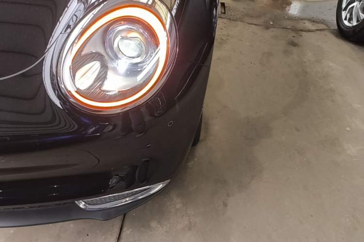 Used ORA Good Cat 2021 400km Standard Range Athena Edition Lithium-Ion Battery Left Front Headlight