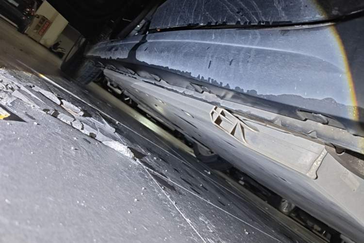 Used ORA Good Cat 2021 500km Long-Range Poseidon Edition Lithium-Ion Battery Left Side Sill