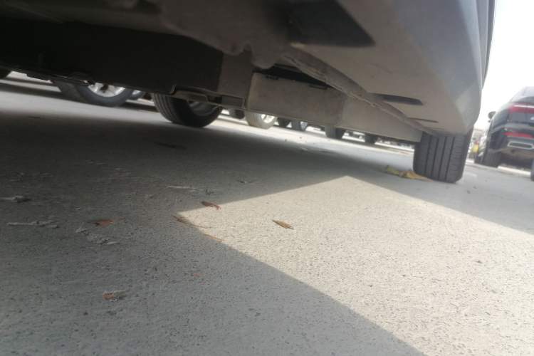 Used ORA Good Cat 2021 400km Standard Range Venus Edition Lithium Iron Phosphate Left Side Sill