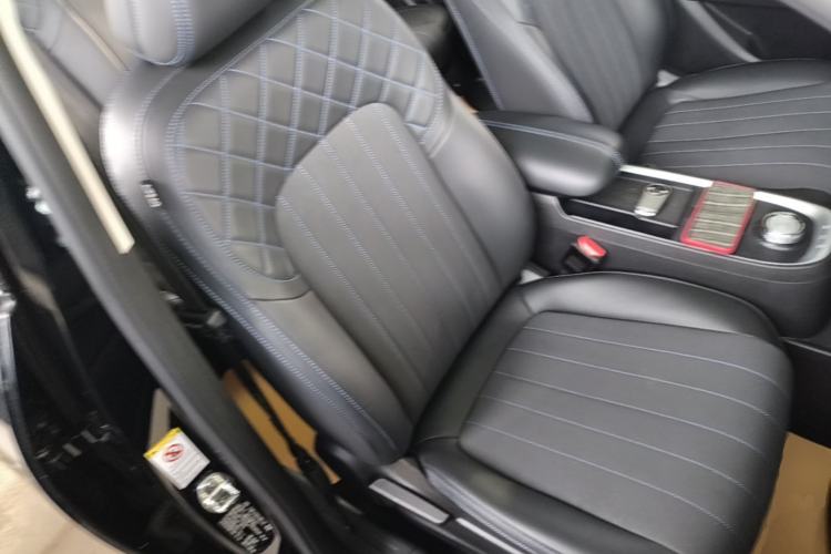 Used ORA Good Cat 2021 400km Standard Range Athena Edition Lithium-Ion Battery Right Front Seat