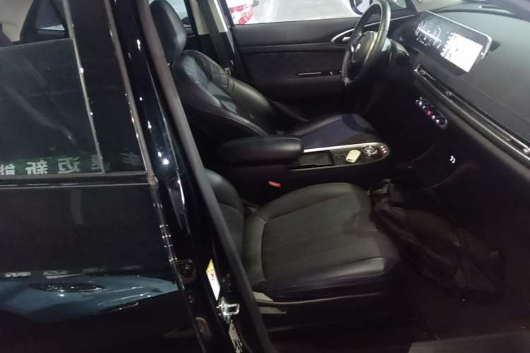 Used ORA Good Cat 2021 500km Long-Range Poseidon Edition Lithium-Ion Battery Right Front Seat