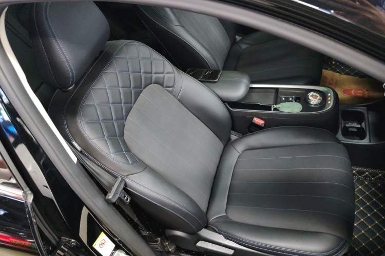 Used ORA Good Cat 2021 400km Standard Range Athena Edition Lithium-Ion Battery Right Front Seat