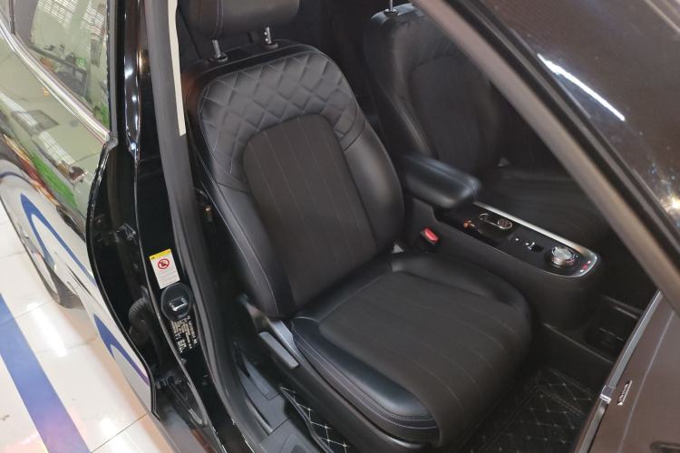 Used ORA Good Cat 2021 400km Standard Range Venus Edition Lithium Iron Phosphate Right Front Seat