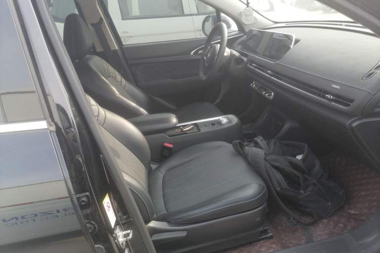 Used ORA Good Cat 2021 400km Standard Range Venus Edition Lithium Iron Phosphate Right Front Seat