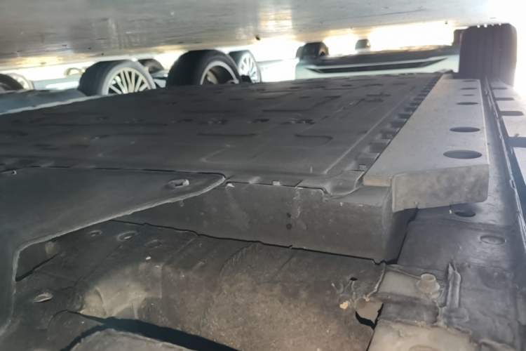 Used ORA Good Cat 2021 400km Standard Range Venus Edition Lithium Iron Phosphate Right Side Sill