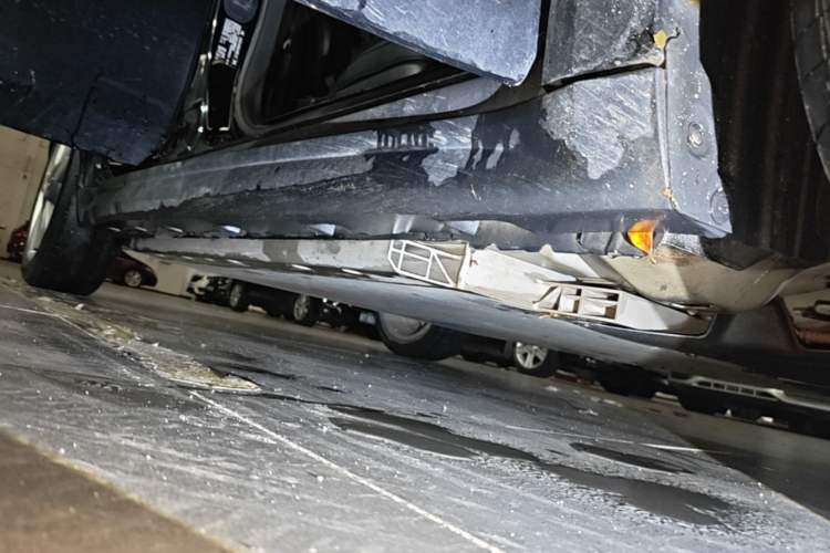 Used ORA Good Cat 2021 500km Long-Range Poseidon Edition Lithium-Ion Battery Right Side Sill