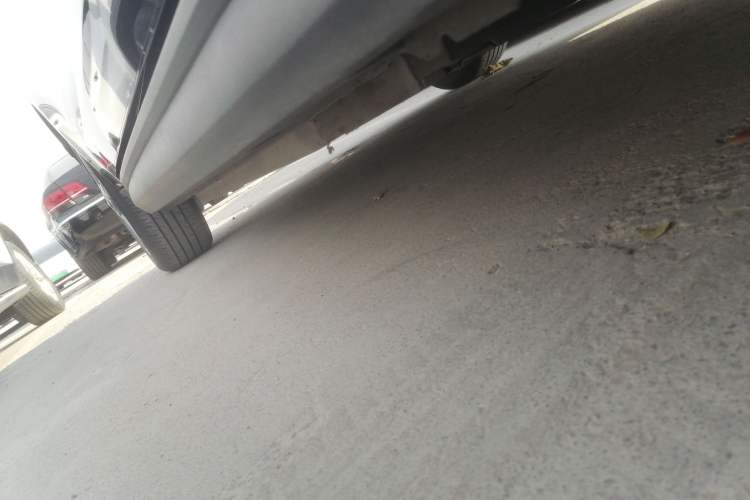 Used ORA Good Cat 2021 400km Standard Range Venus Edition Lithium Iron Phosphate Right Side Sill