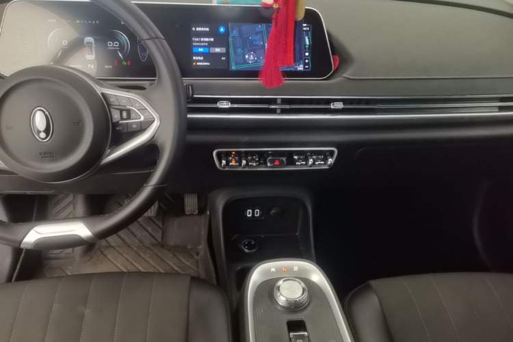 Used ORA Good Cat 2021 400km Standard Range Venus Edition Lithium-Ion Battery Audio And AC Panel