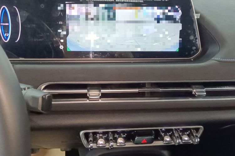 Used ORA Good Cat 2021 400km Standard Range Venus Edition Lithium-Ion Battery Audio And AC Panel