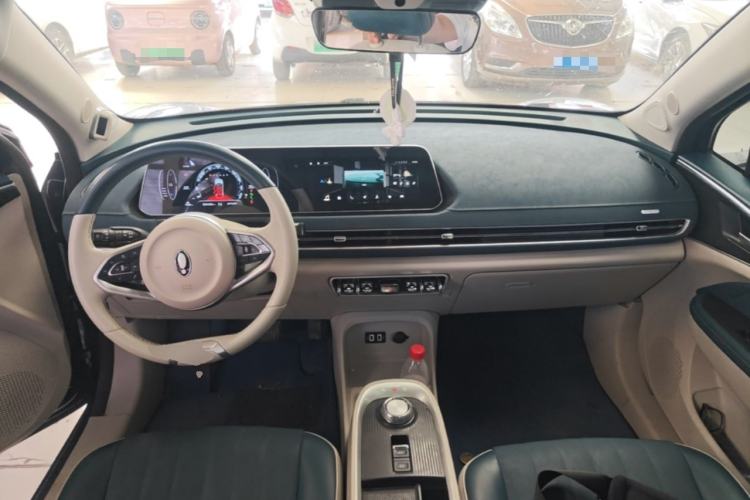 Used ORA Good Cat 2021 500km Long-Range Poseidon Edition Lithium-Ion Battery Center Console