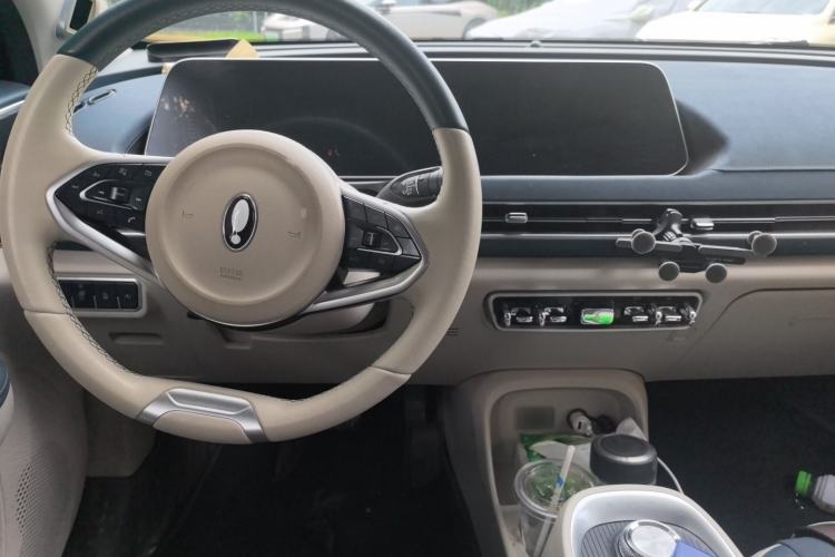 Used ORA Good Cat 2021 500km Long-Range Poseidon Edition Lithium-Ion Battery Center Console