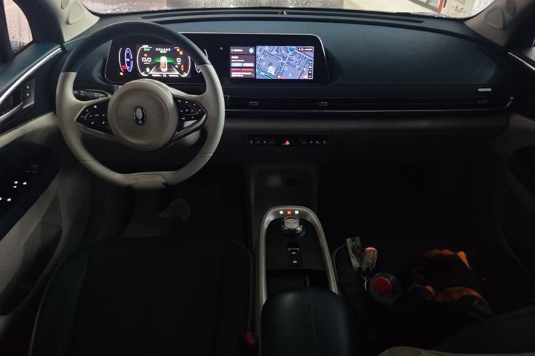 Used ORA Good Cat 2021 400km Standard Range Venus Edition Lithium-Ion Battery Center Console