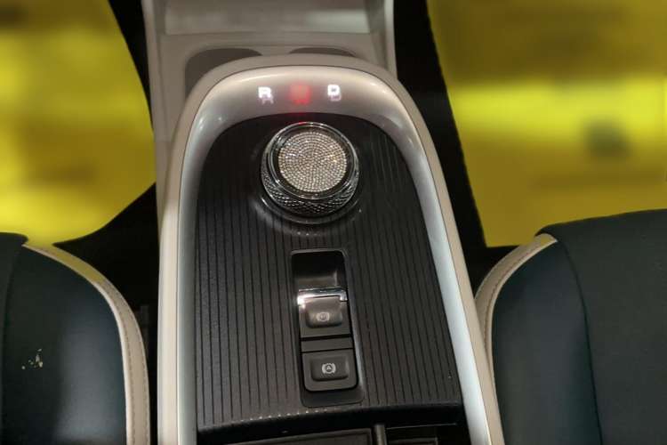 Used ORA Good Cat 2021 400km Standard Range Venus Edition Lithium-Ion Battery Gear Lever